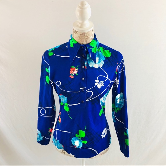 SOLD. Vintage 70s Vivid Blue Dagger Collar Poly Shirt S. - Picture 5 of 11